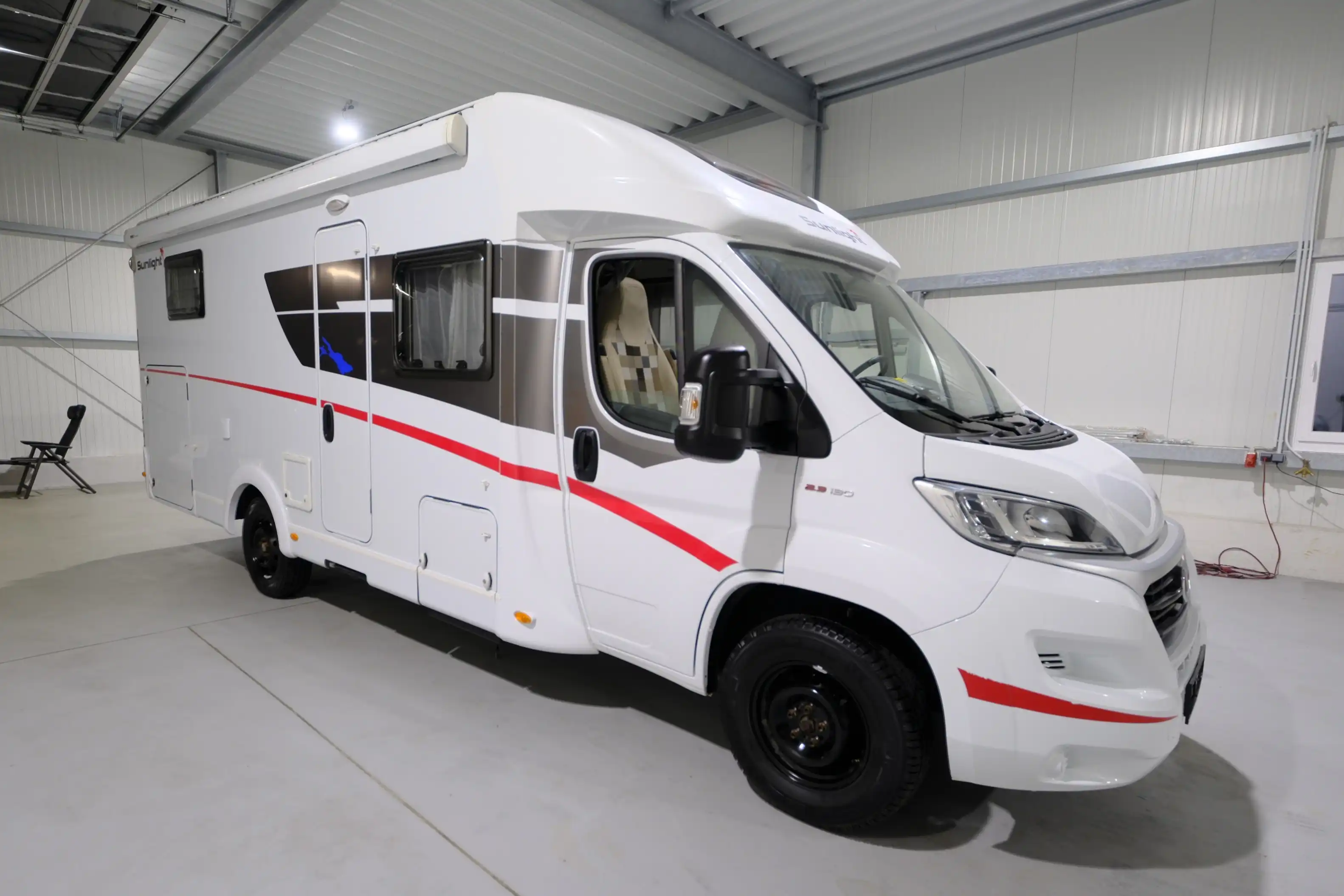 SUNLIGHT T 67/1.Hand/Einzelbetten+Hubbett/Garage/Klima/Solar/Markise/Finanzierung
